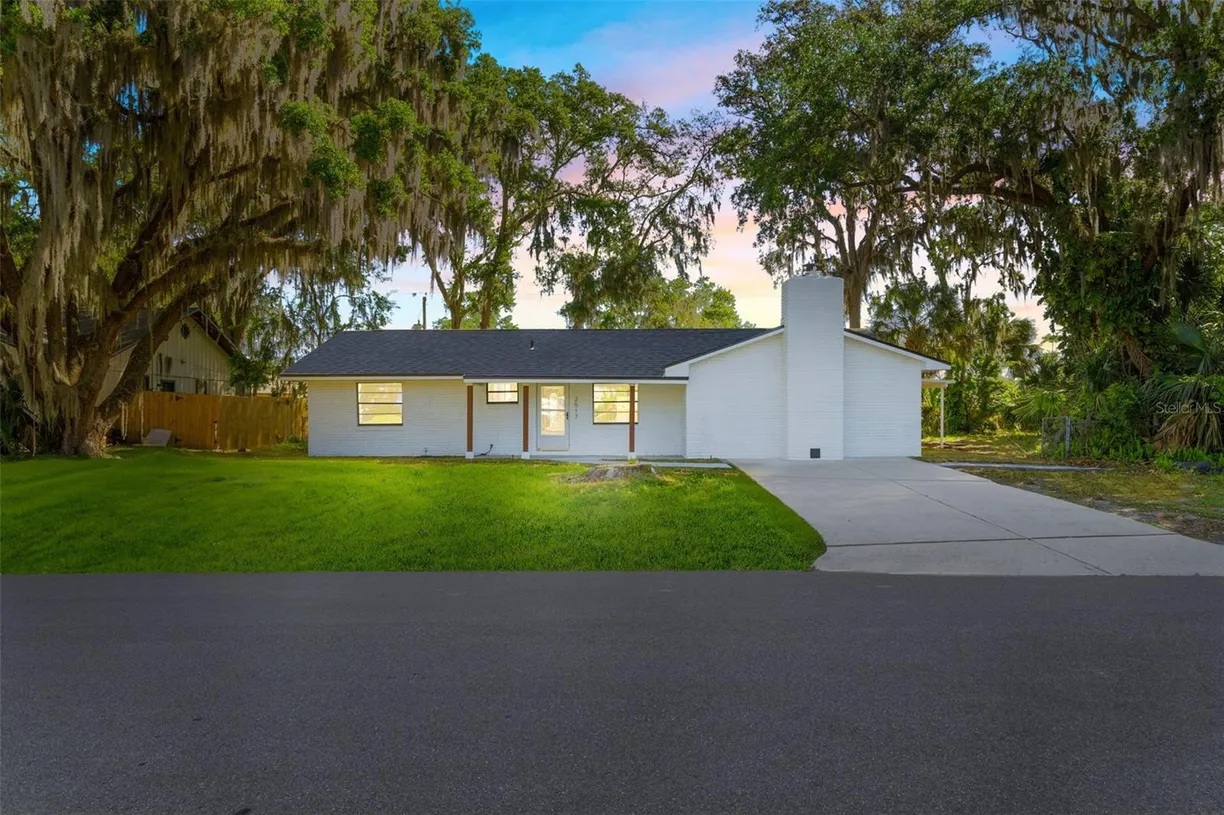 Central Florida Real Estate | View 2517 ROYAL PALM DRIVE | 3 Beds, 2 Baths