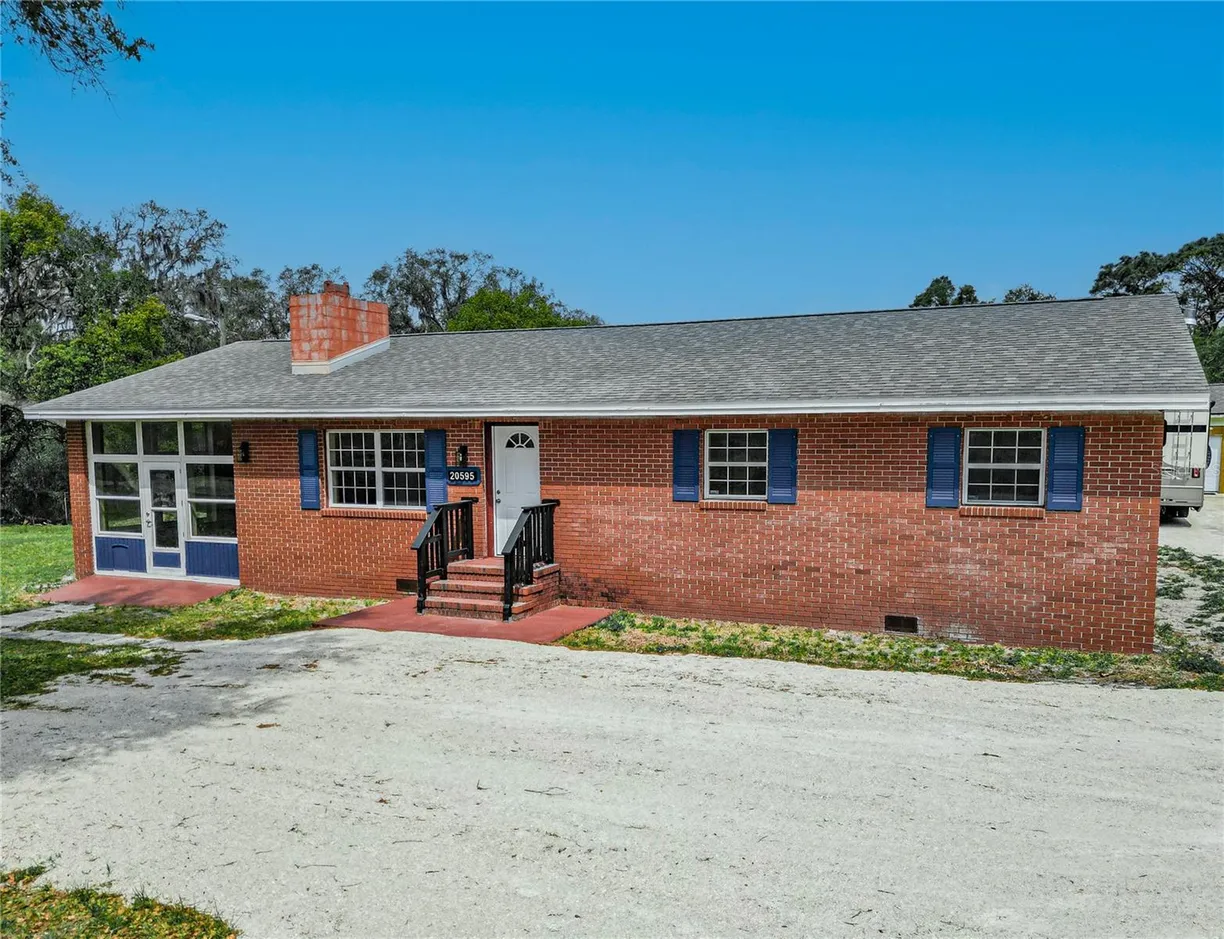 Central Florida Real Estate | View 20595 SE HIGHWAY 42 | 3 Beds, 2 Baths