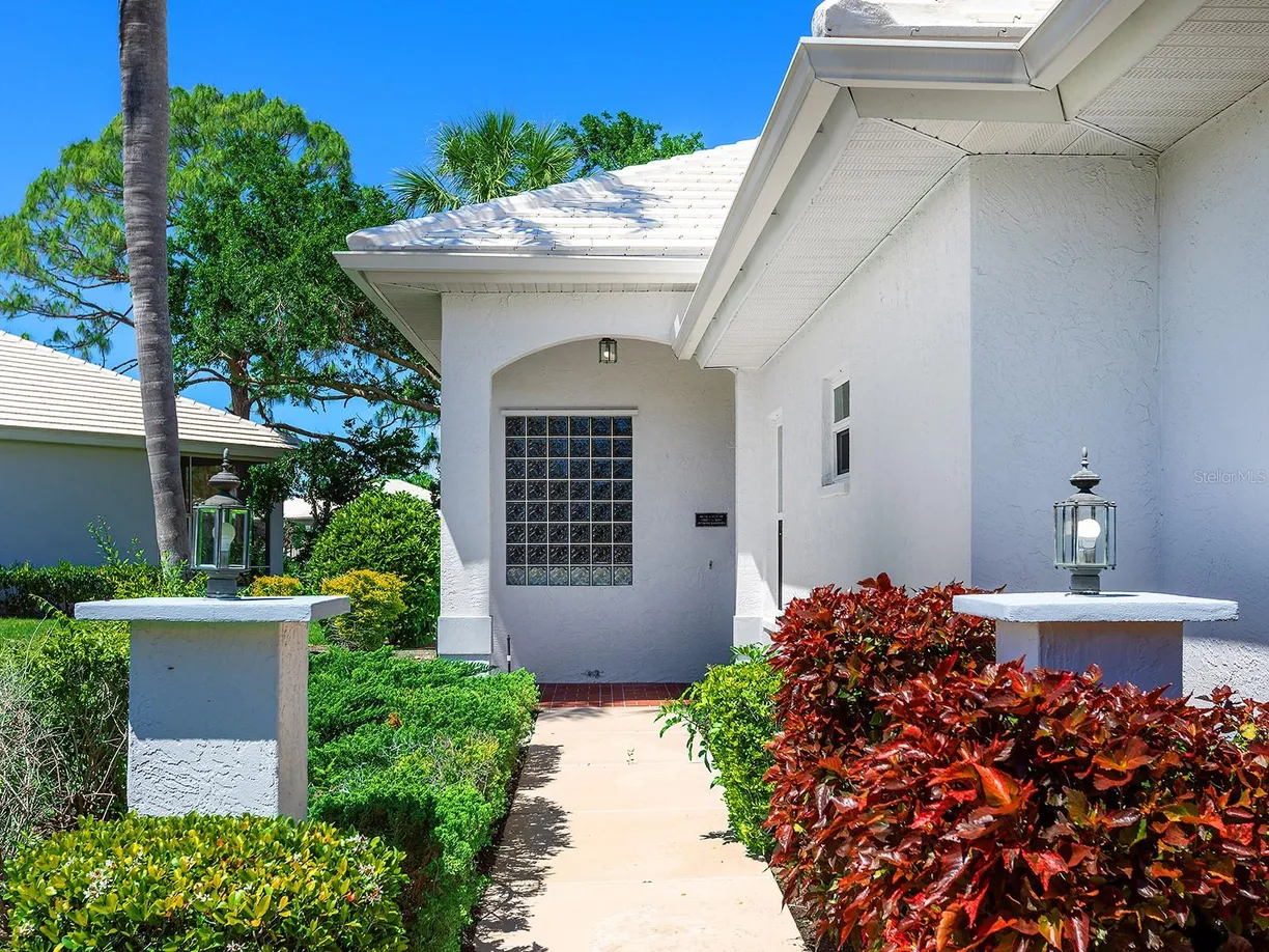 Sarasota/St. Petersburg Real Estate | View 643 CROSSFIELD CIRCLE, 13 | Listing