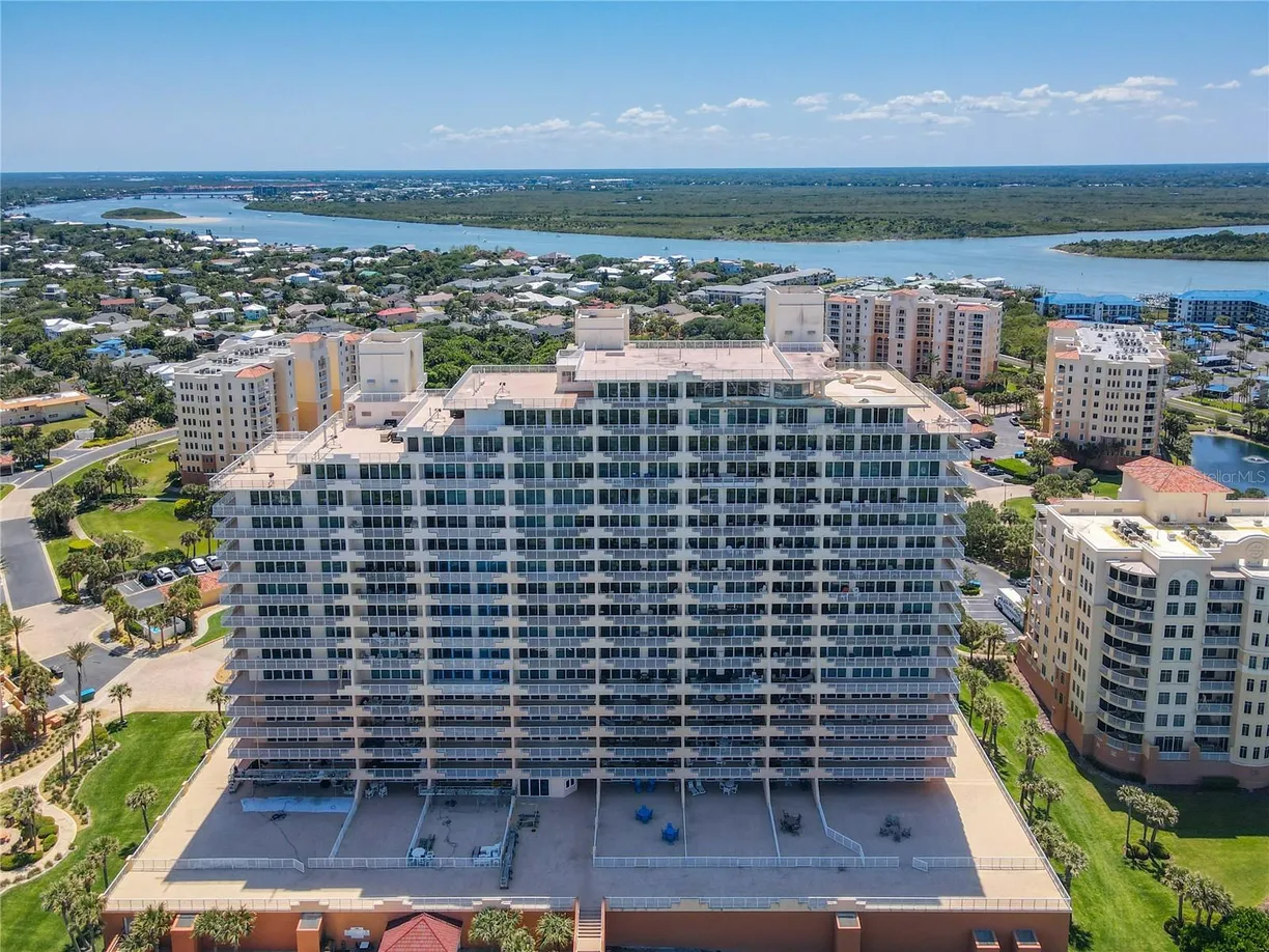 Central Florida Real Estate | View 257 MINORCA BEACH WAY, 302 | 1 Bed, 1 Bath