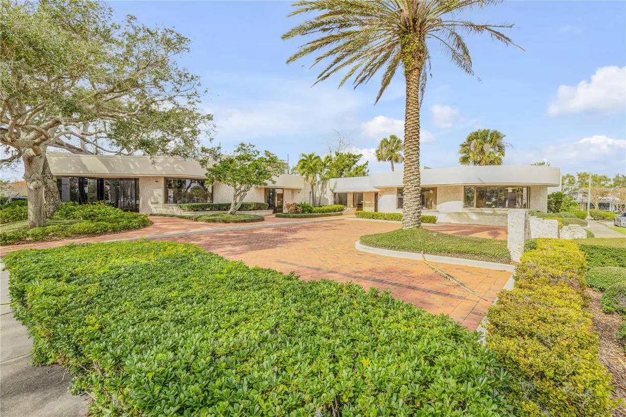 Central Florida Real Estate | View 104 S RIVERSIDE DRIVE