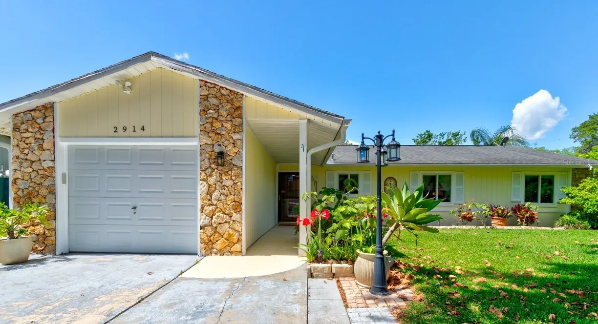 Central Florida Real Estate | View 2914 SABAL PALM DRIVE | 3 Beds, 2 Baths