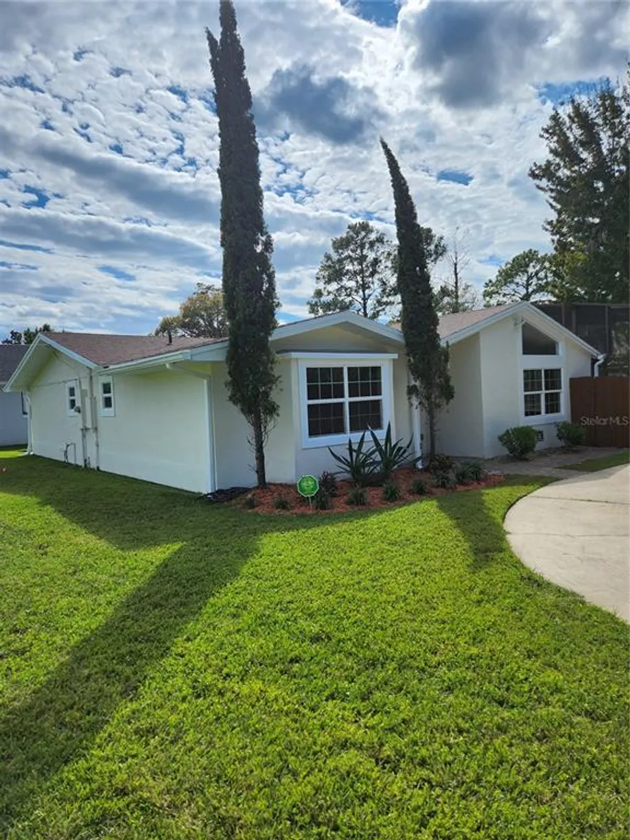 Central Florida Real Estate | View 2415 Clay Court | 3 Beds, 2 Baths
