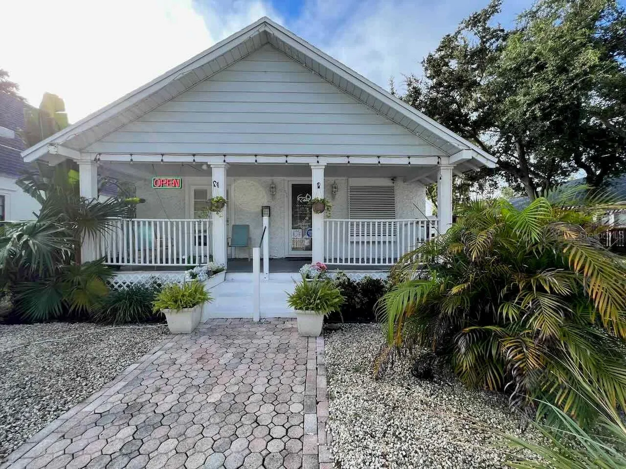 Central Florida Real Estate | View 306 WASHINGTON STREET