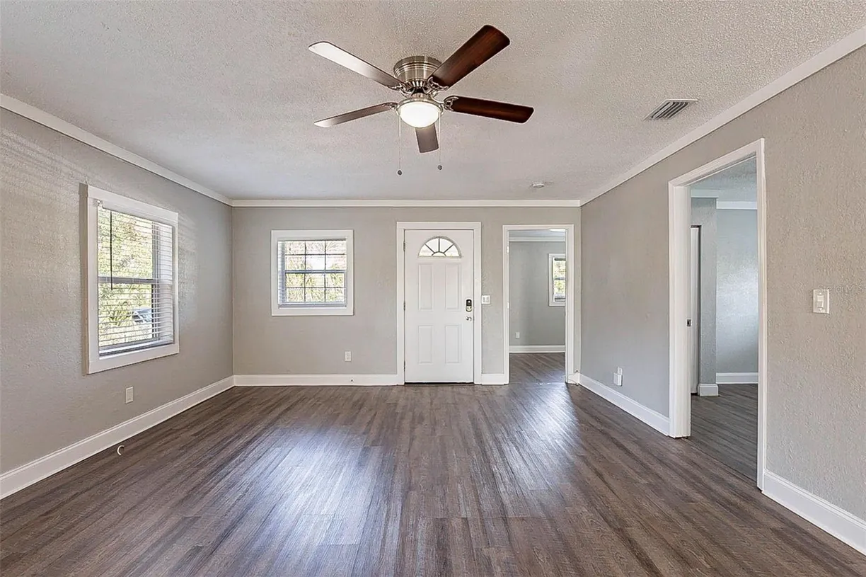 Sarasota/St. Petersburg Real Estate | View 2558 12TH AVENUE | Listing