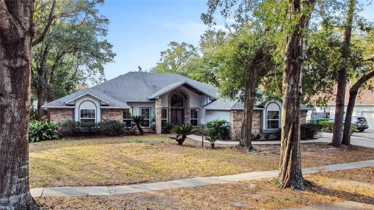 Central Florida Real Estate | View 240 SHADY OAKS CIRCLE | 4 Beds, 3 Baths