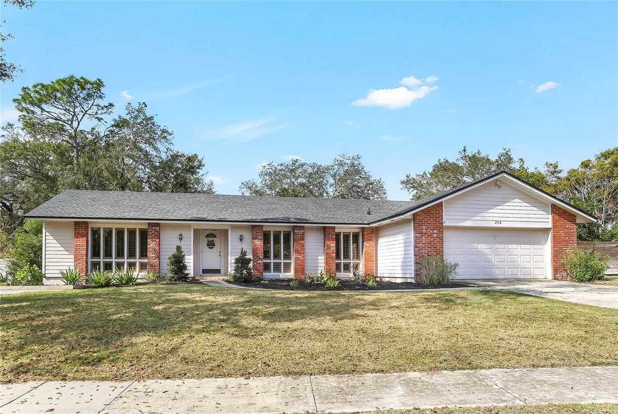 Central Florida Real Estate | View 203 E SWEETWATER CREEK DRIVE | 4 Beds, 2 Baths