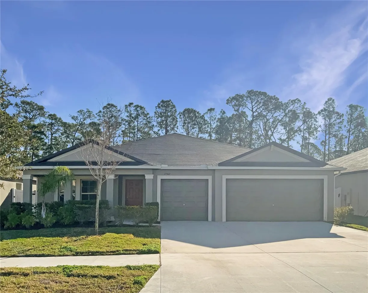 Sarasota/St. Petersburg Real Estate | View 13507 WILLOW BLUESTAR LOOP | 4 Beds, 2 Baths
