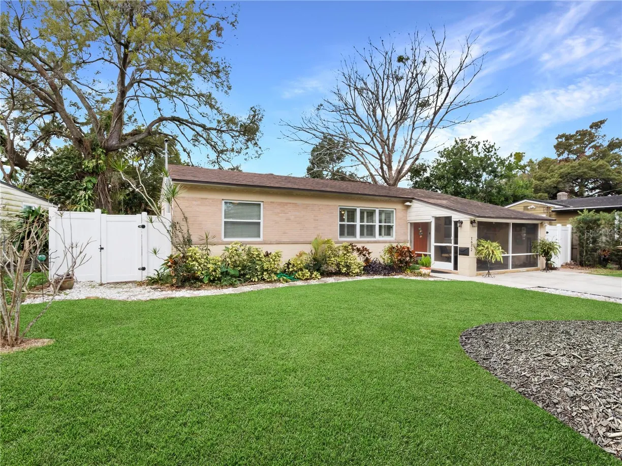 Central Florida Real Estate | View 1632 PINEWOOD DRIVE | Listing