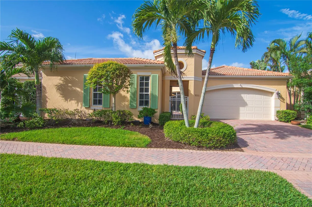 Central Florida Real Estate | View 9555 E MAIDEN COURT | 3 Beds, 3 Baths