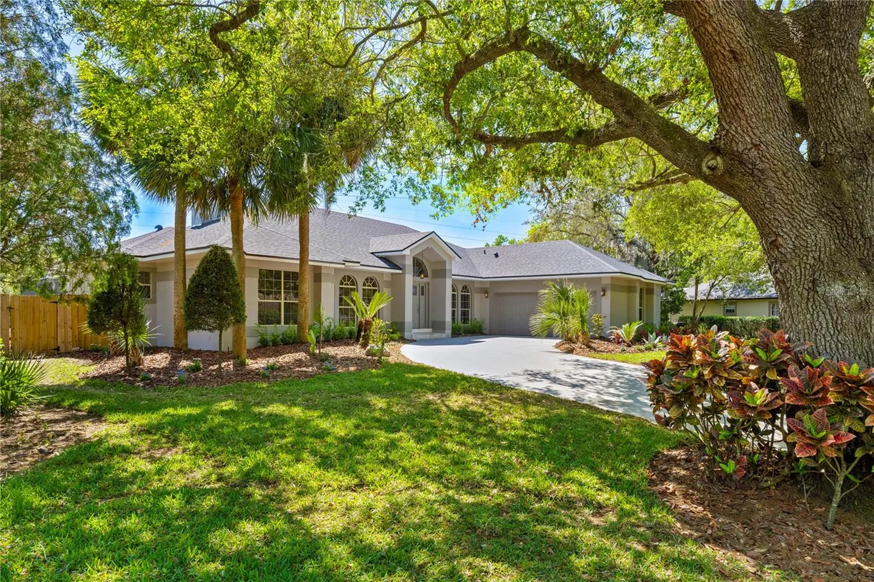 Central Florida Real Estate | View 5337 FOXSHIRE COURT | 5 Beds, 4 Baths