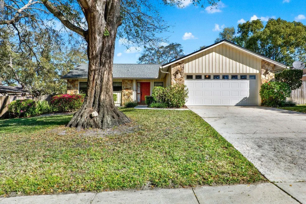 Central Florida Real Estate | View 600 HEATHER BRITE CIRCLE | 3 Beds, 2 Baths