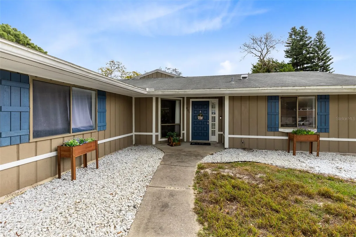 Central Florida Real Estate | View 409 SURREY RUN | Listing