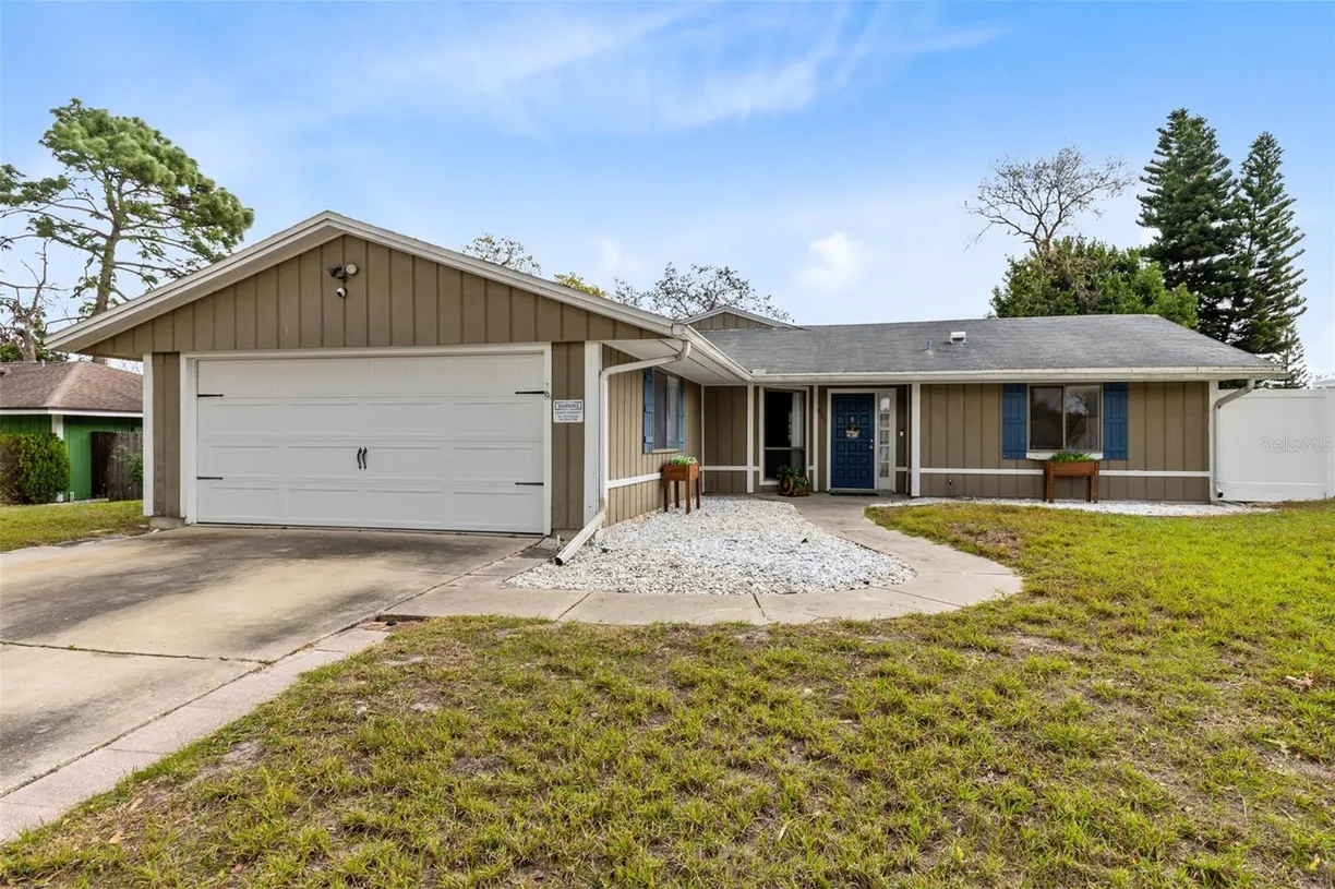 Central Florida Real Estate | View 409 SURREY RUN | 3 Beds, 2 Baths