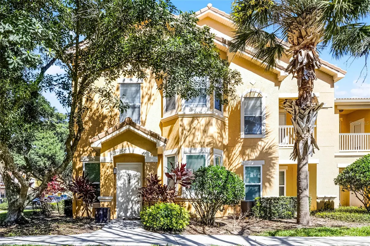 Central Florida Real Estate | View 19914 VILLA CREEK DRIVE, 105 | 3 Beds, 2 Baths