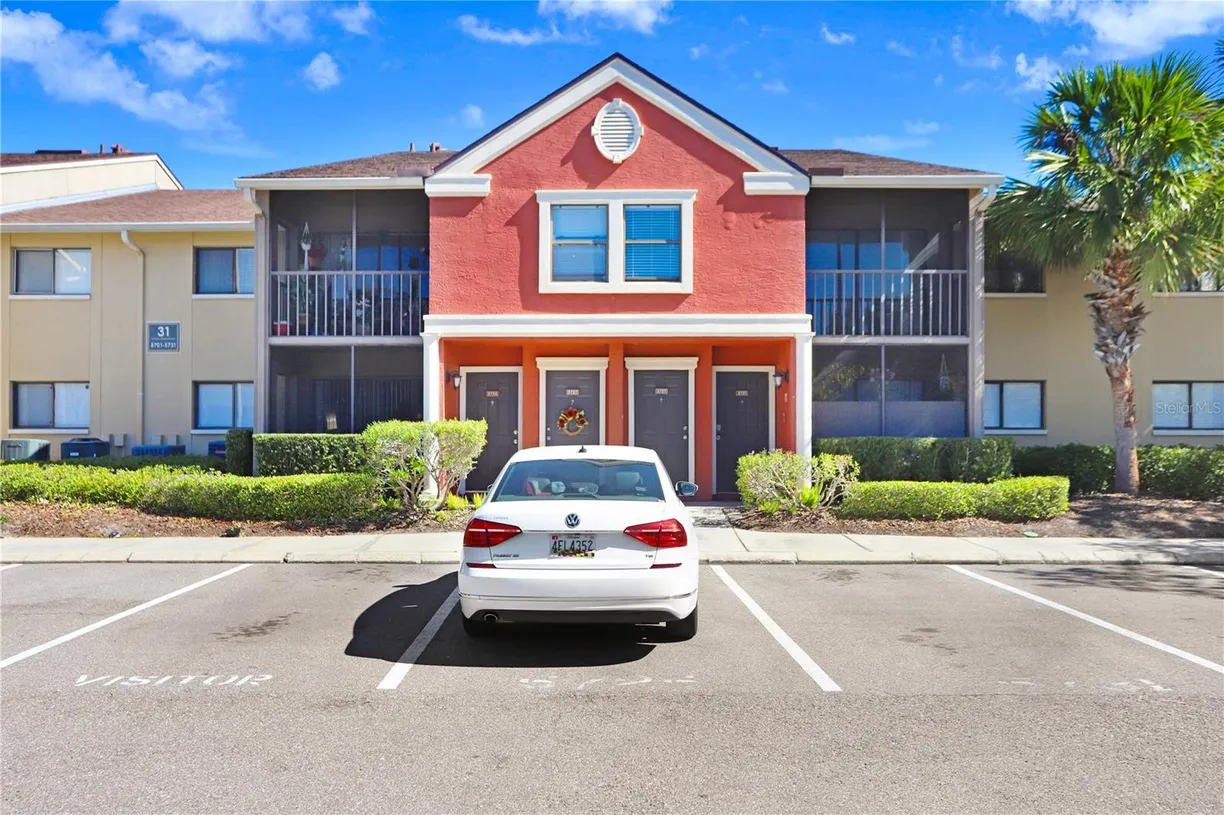 Sarasota/St. Petersburg Real Estate | View 5729 BAYWATER DRIVE, 5729 | 2 Beds, 2 Baths