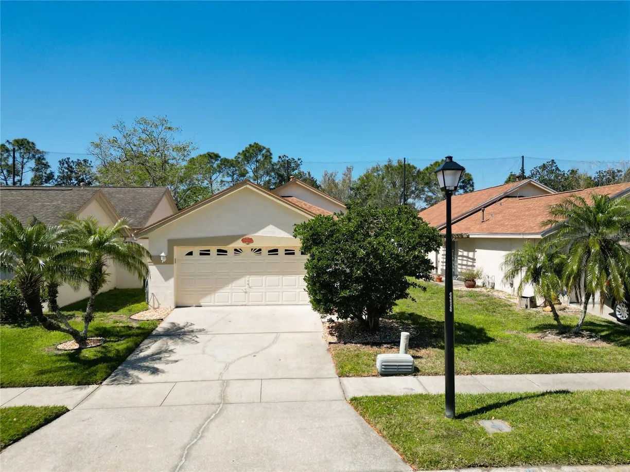Central Florida Real Estate | View 11624 PEACH GROVE LANE | 2 Beds, 2 Baths