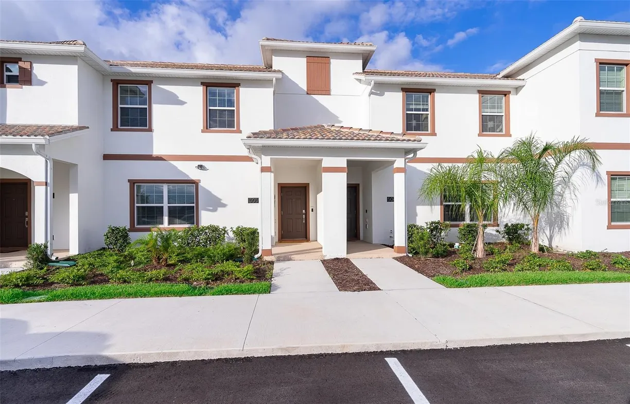 Central Florida Real Estate | View  | 4 Beds, 3 Baths