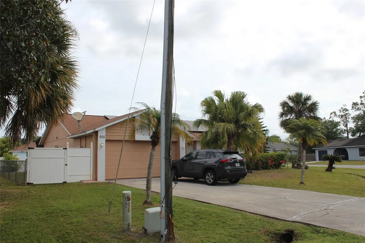 Central Florida Real Estate | View 855 SAN PEDRO COURT | Listing