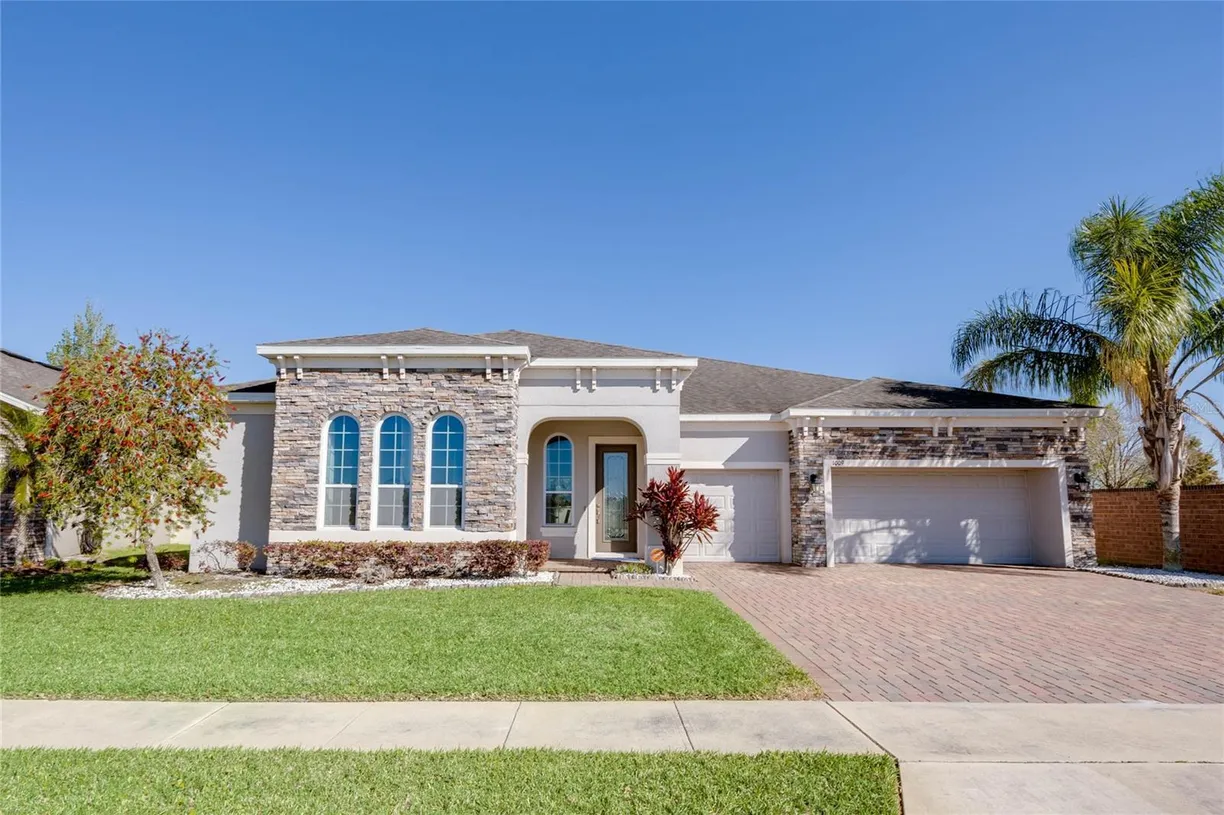 Central Florida Real Estate | View 1009 BIRCH HOLLOW DRIVE | 4 Beds, 3 Baths