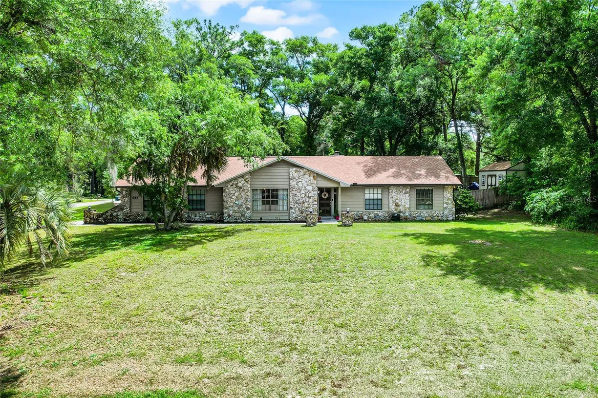Central Florida Real Estate | View 889 TORCHWOOD DRIVE | 3 Beds, 2 Baths