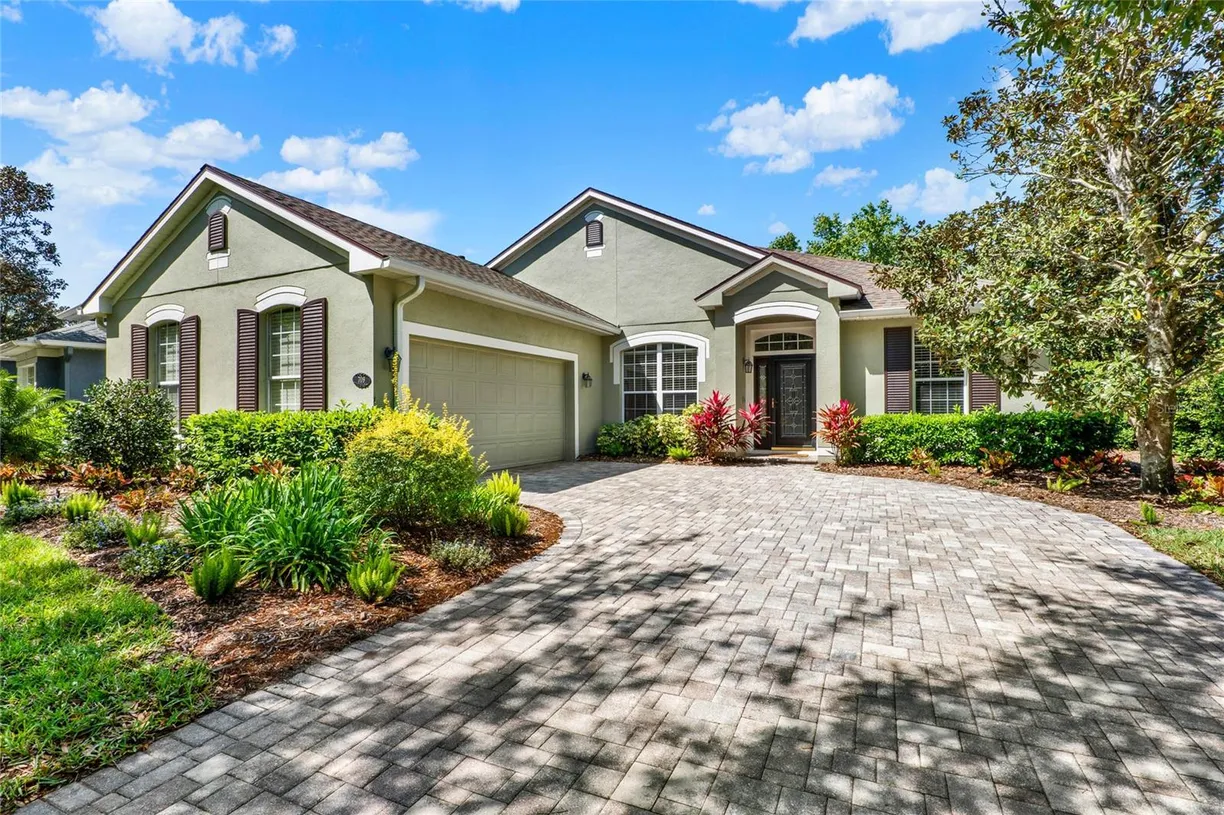 Central Florida Real Estate | View 709 HERON POINT WAY | 3 Beds, 2 Baths