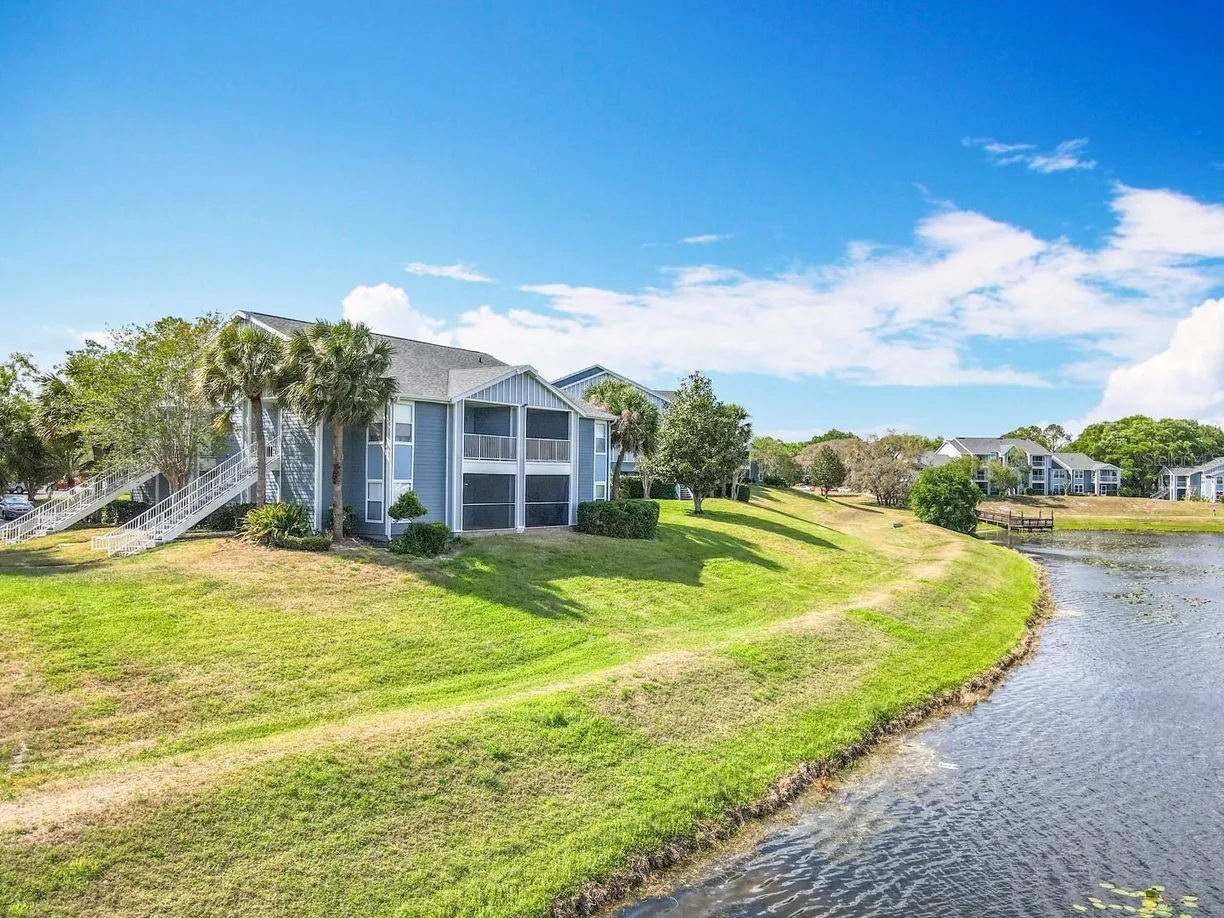 Central Florida Real Estate | View 2513 GRASSY POINT DRIVE, 107 | 1 Bed, 1 Bath