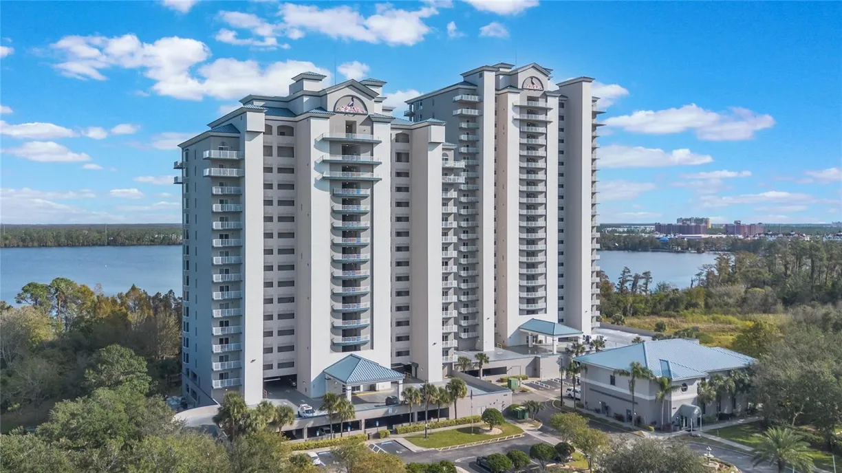 Central Florida Real Estate | View 13415 BLUE HERON BEACH DRIVE, 208 | 1 Bed, 2 Baths