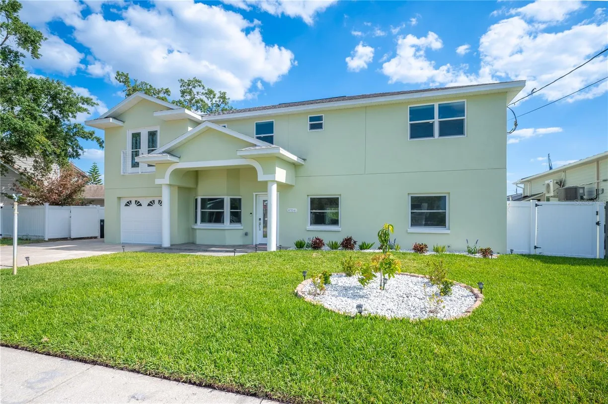 Sarasota/St. Petersburg Real Estate | View 8704 BAY CREST LANE | Listing