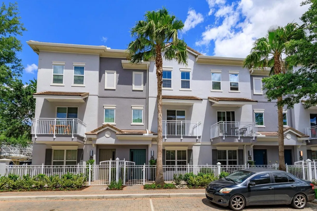 Central Florida Real Estate | View 810 GREYBULL RUN | 3 Beds, 3 Baths