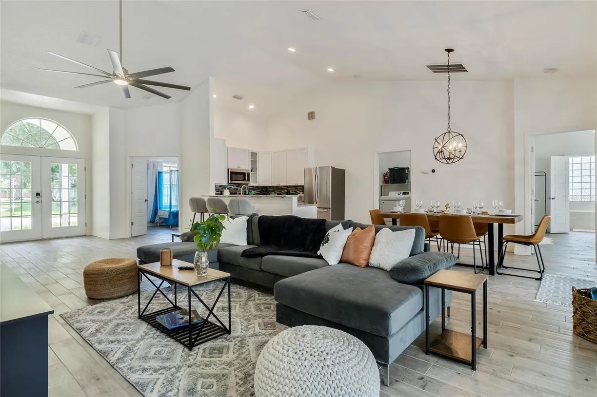 Central Florida Real Estate | View 581 HOLLINGSHEAD LOOP | Listing