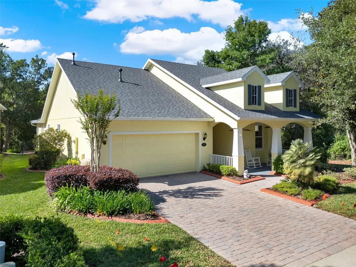 Central Florida Real Estate | View 1626 VICTORIA GARDENS DRIVE | 2 Beds, 2 Baths