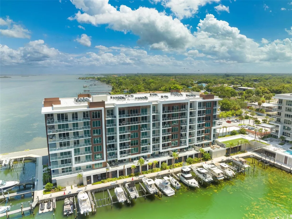 Sarasota/St. Petersburg Real Estate | View 920 N OSCEOLA AVENUE, 803 | 3 Beds, 3 Baths