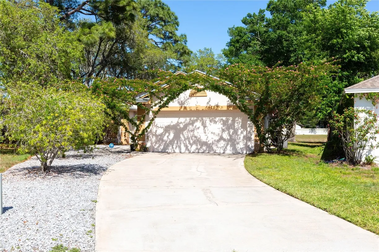 Central Florida Real Estate | View 4336 CLOVERLEAF PLACE | 3 Beds, 2 Baths