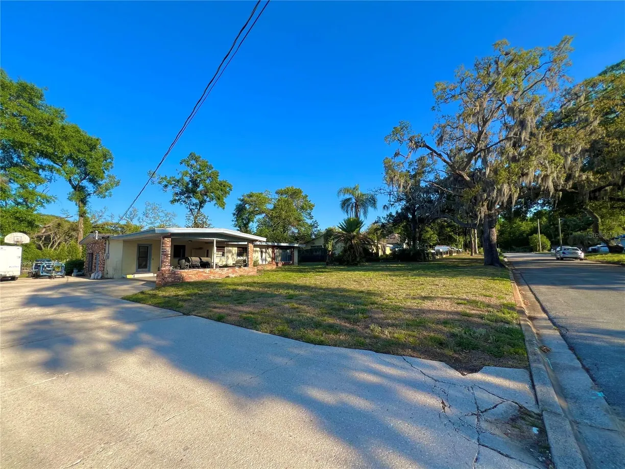 Central Florida Real Estate | View 1221 OAK HAVEN DRIVE | Listing