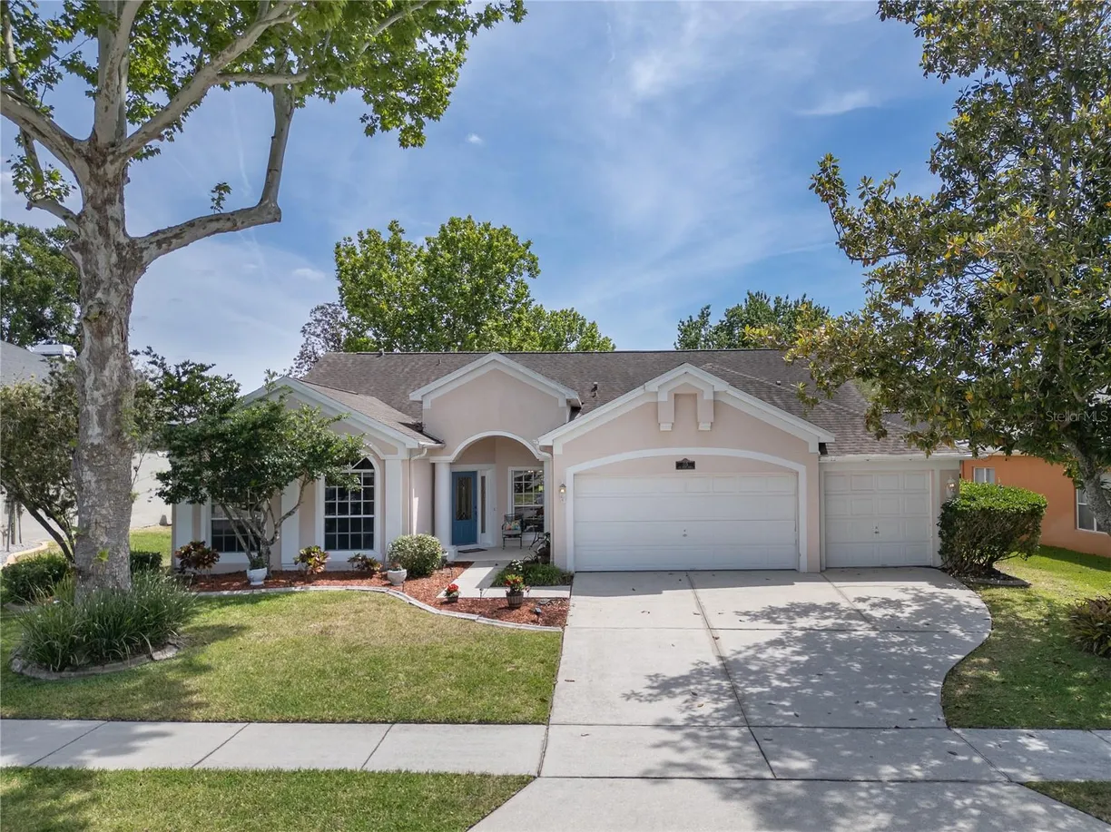 Central Florida Real Estate | View 115 OAK GROVE CIRCLE | 4 Beds, 3 Baths
