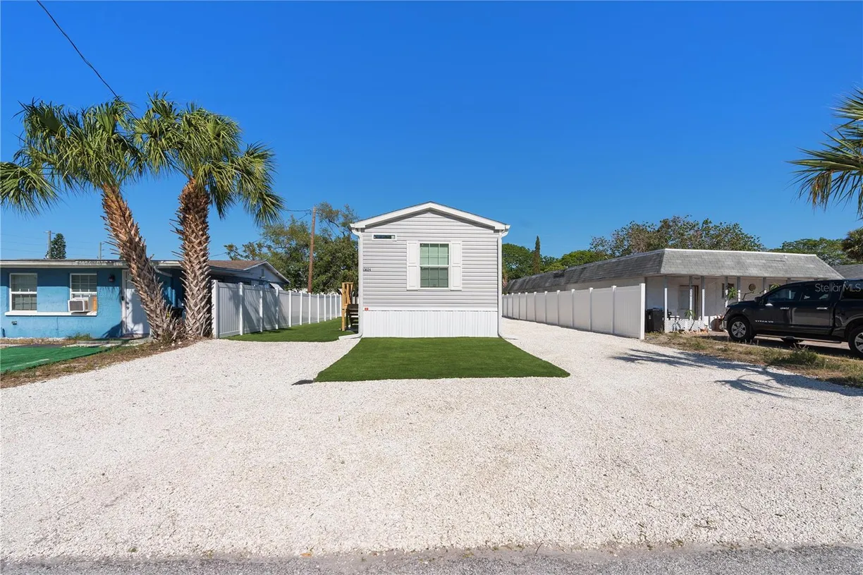 Sarasota/St. Petersburg Real Estate | View 13024 DANIA STREET | 2 Beds, 2 Baths
