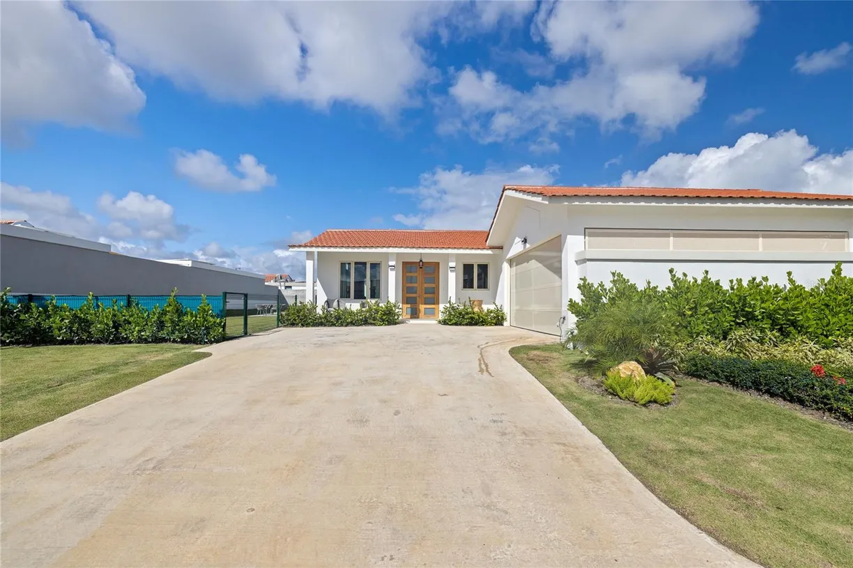 Puerto Rico Real Estate | View #691 CAMINO DE LAS PLAYERAS, ISLA DE LAS FLORES | 4 Beds, 4 Baths