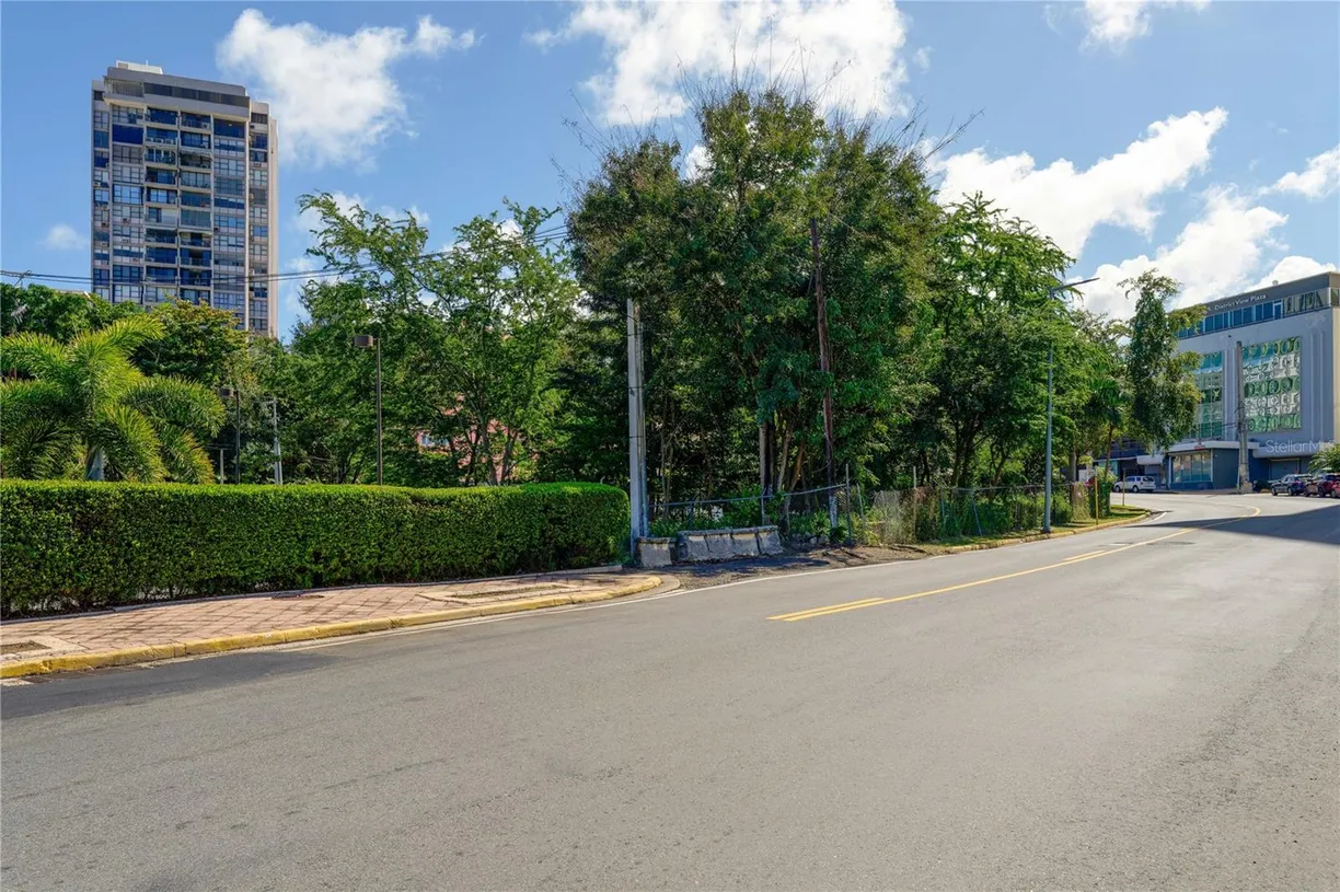Puerto Rico Real Estate | View 631 FERNANDEZ JUNCOS AVENUE