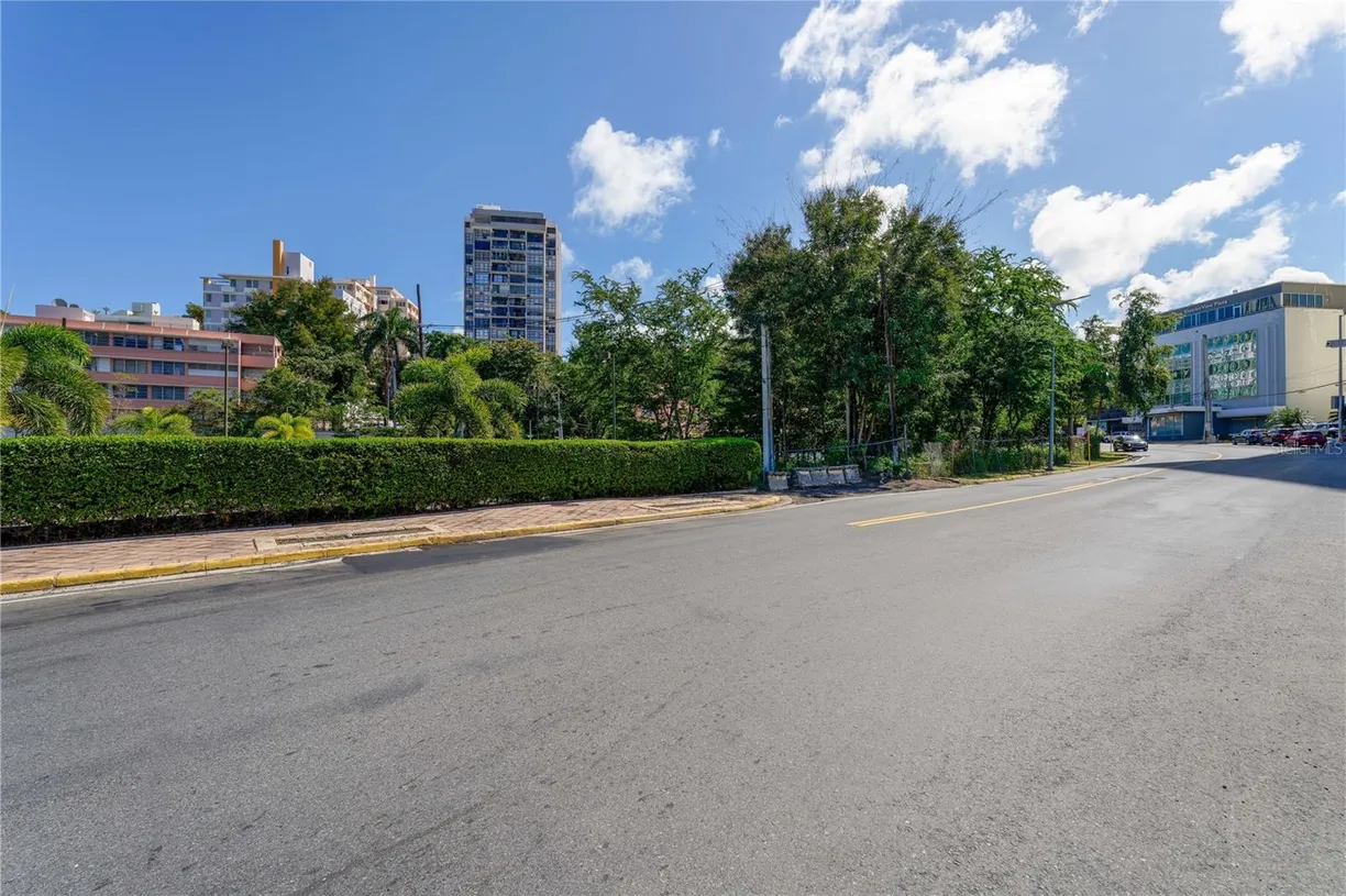 Puerto Rico Real Estate | View 631 FERNANDEZ JUNCOS AVENUE | Listing