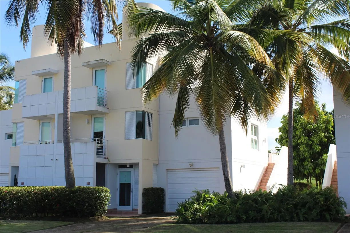 Puerto Rico Real Estate | View 155 WEST GOLF VILLAS | 4 Beds, 4 Baths