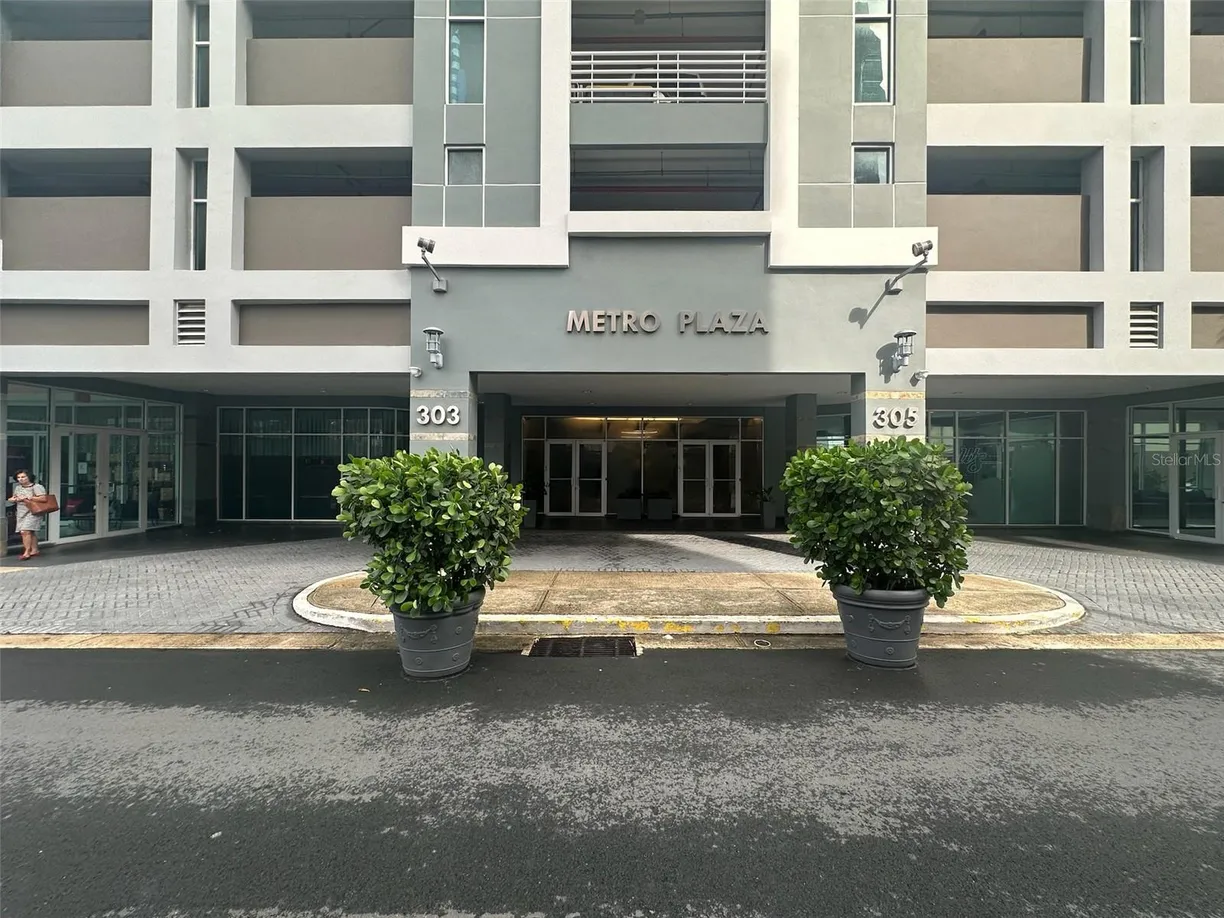 Puerto Rico Real Estate | View 305 VILLAMIL, 1502 | Listing