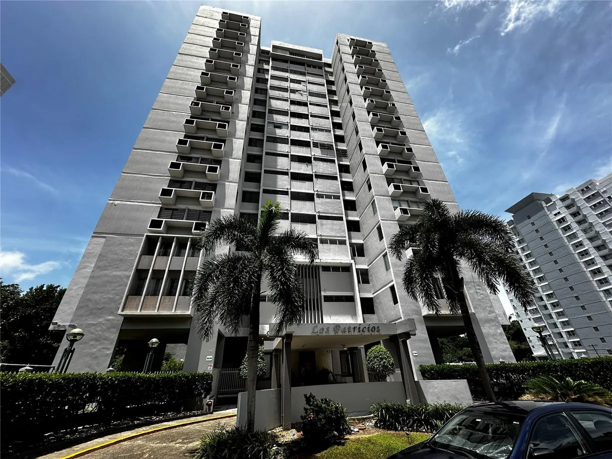 Puerto Rico Real Estate | View H5 Ave San Patricio COND. LOS PATRICIOS, 902 | 3 Beds, 2 Baths