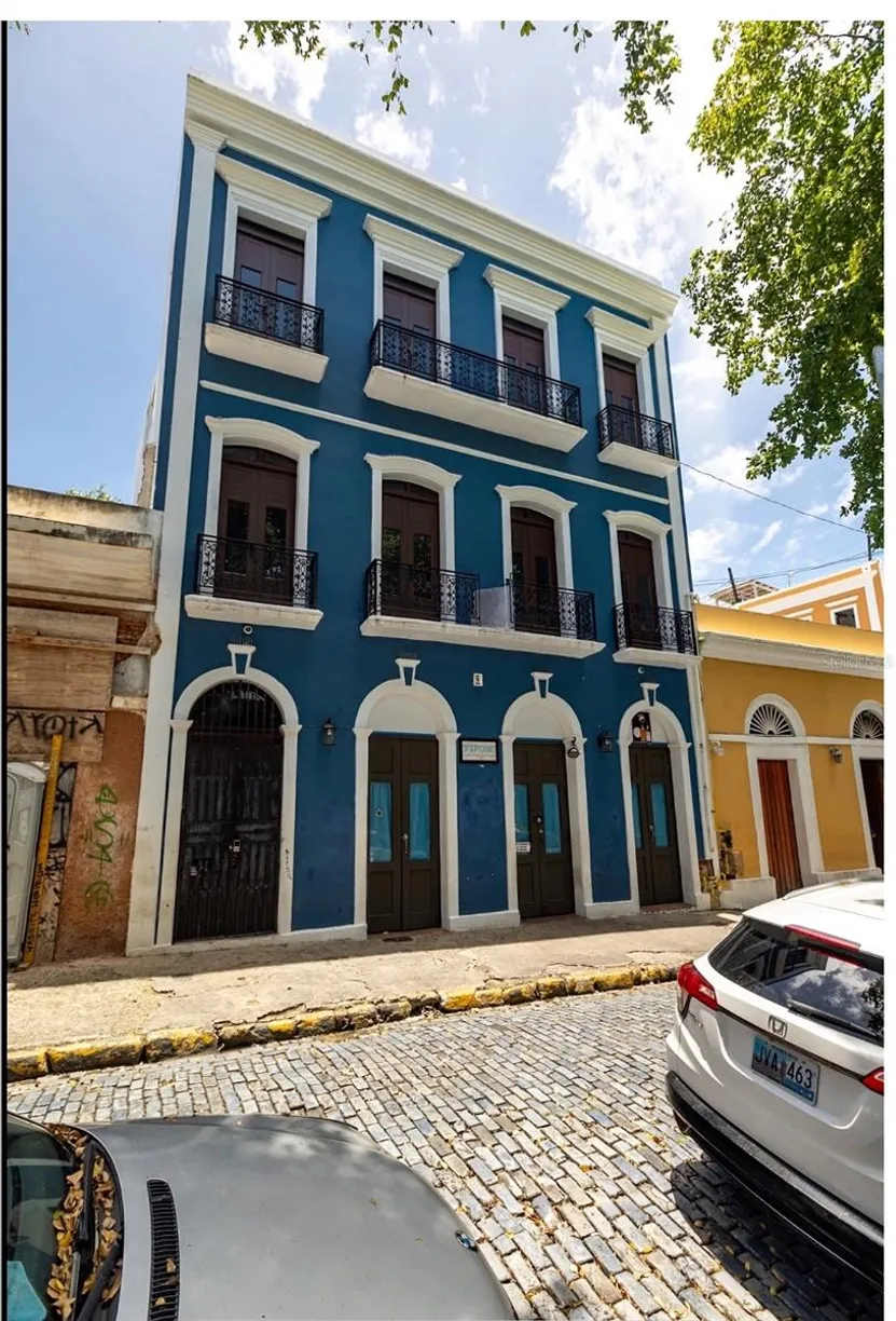 Puerto Rico Real Estate | View 9 DEL MERCADO, 3 | 3 Beds, 2 Baths