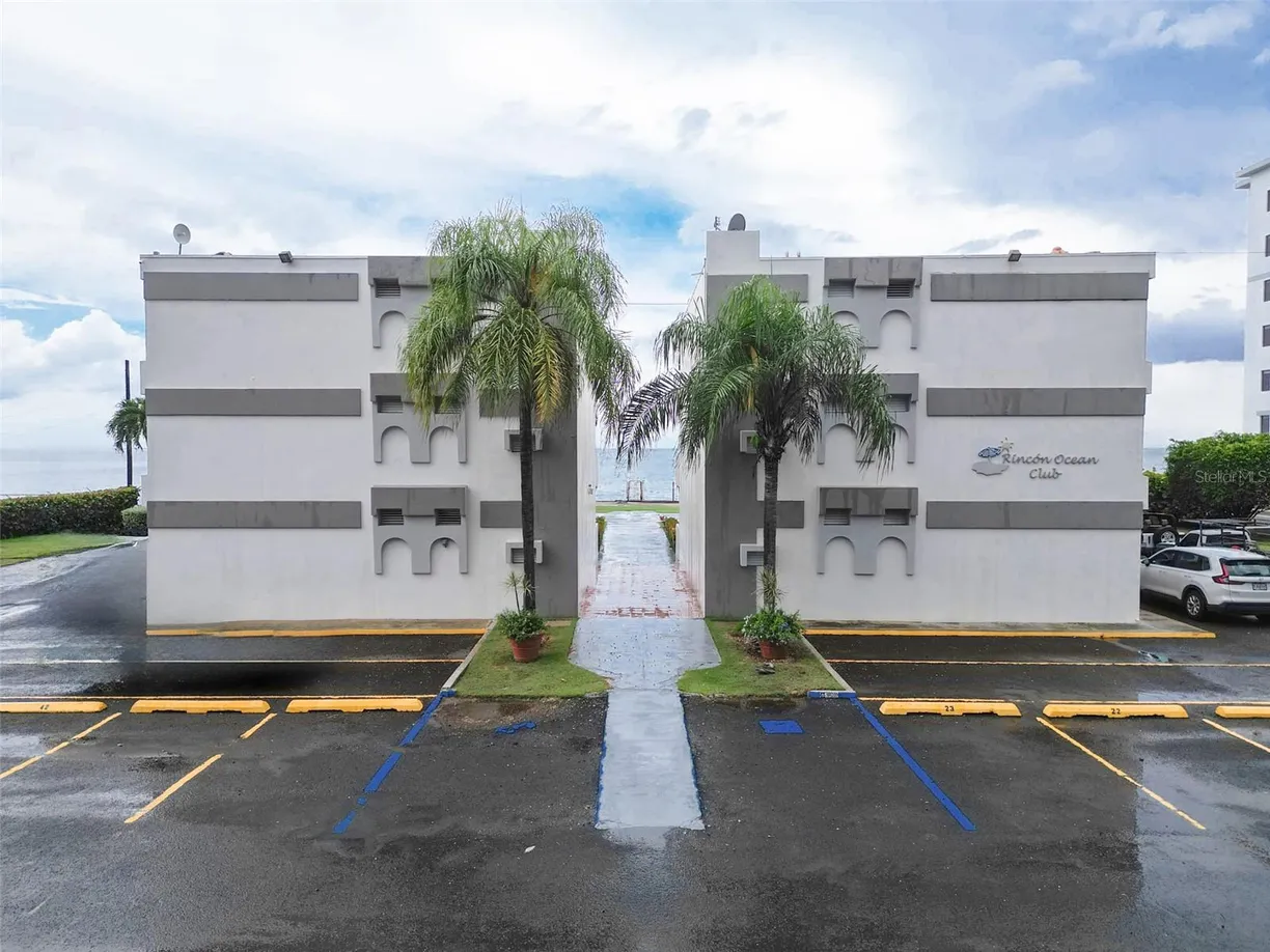 Puerto Rico Real Estate | View 1 SW CALLE POGIO DOLETA, 1 | 2 Beds, 2 Baths