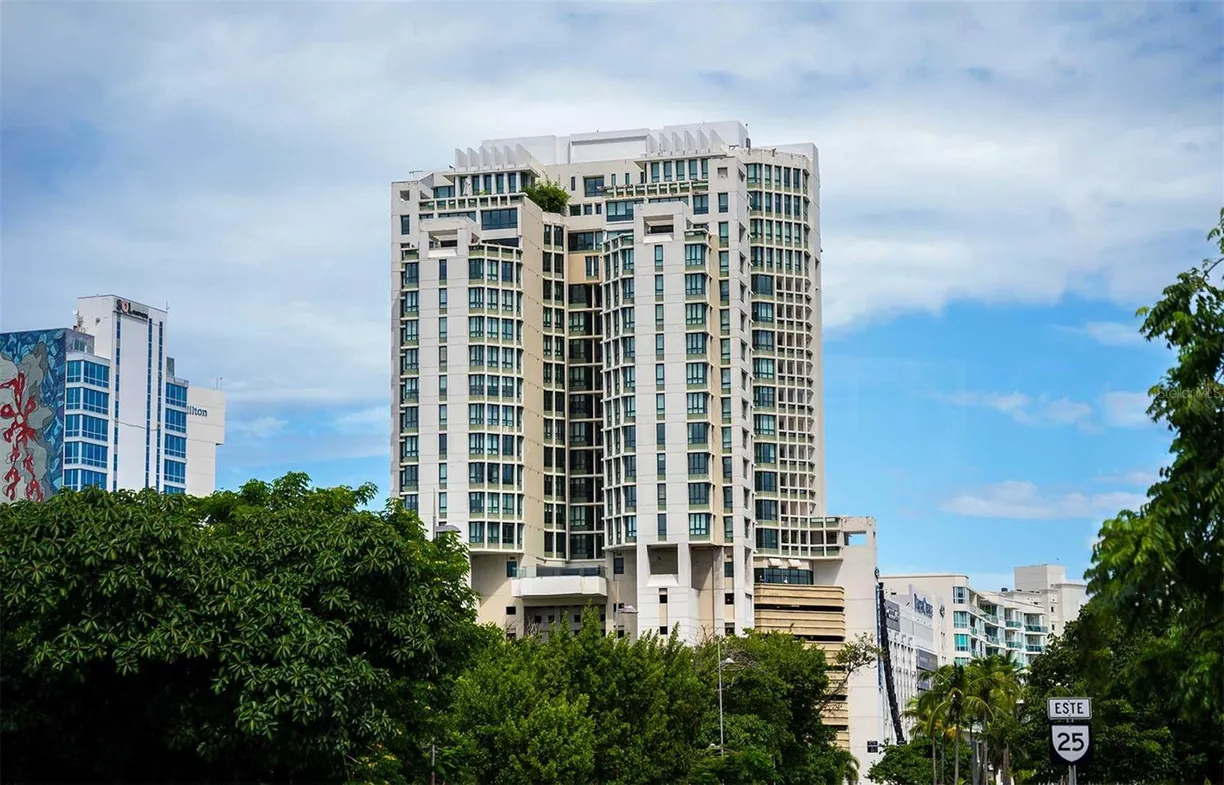Puerto Rico Real Estate | View 35 LUIS MUOZ RIVERA, 1202 | 4 Beds, 4 Baths