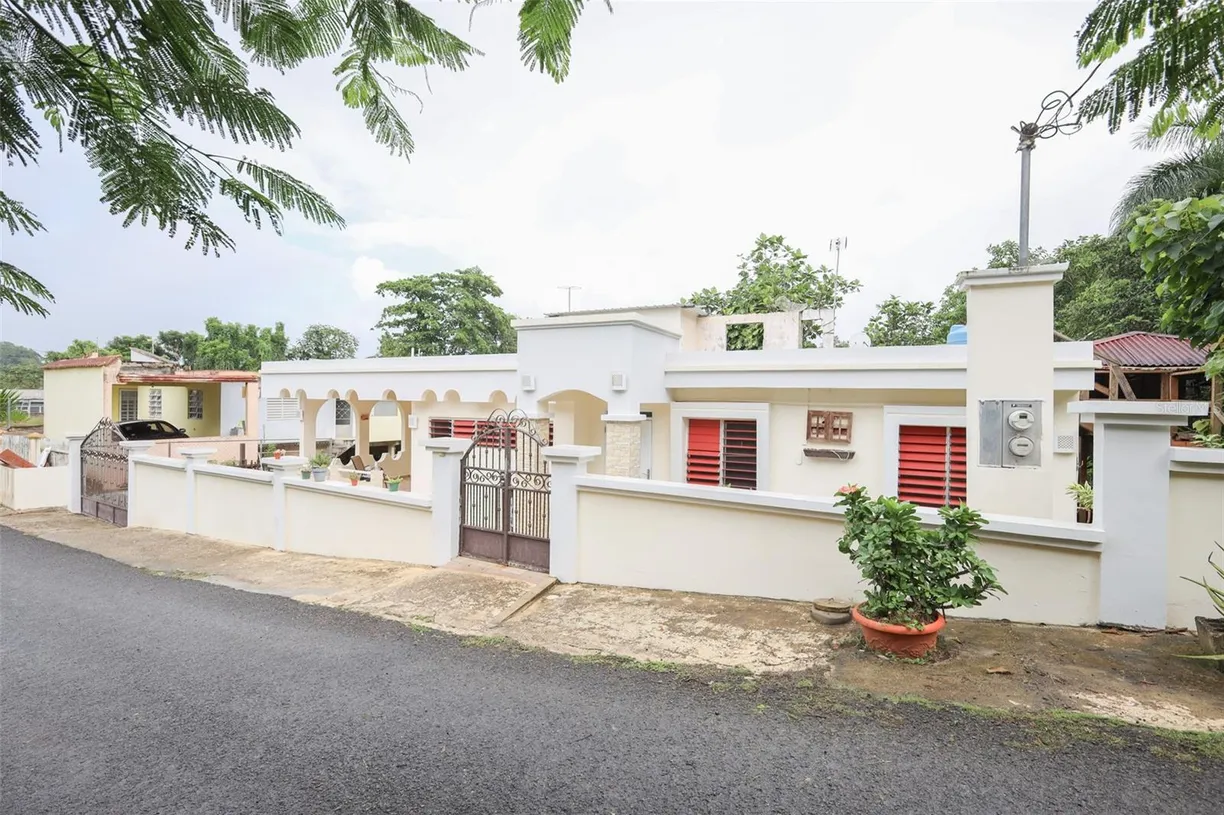 Puerto Rico Real Estate | View 456 SECTOR LOS ROMANES, BO. PUERTOS | Listing