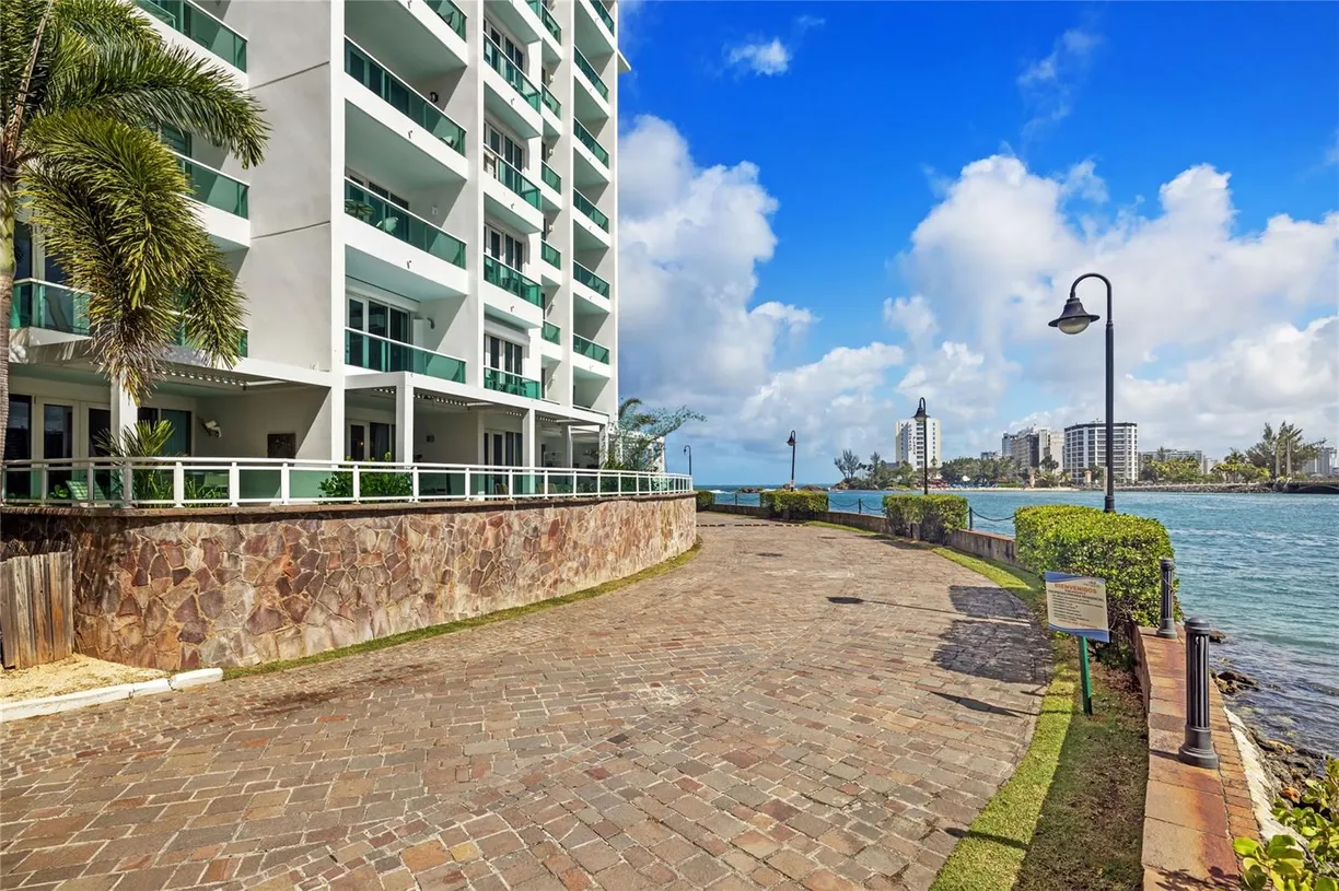 Puerto Rico Real Estate | View 1 SAN GERONIMO, 7122-7123 | Listing