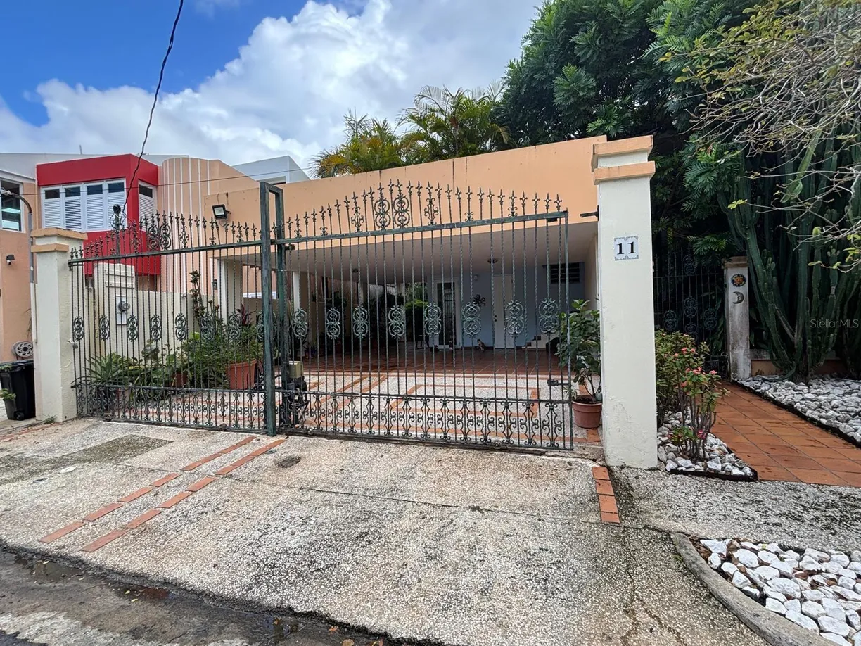 Puerto Rico Real Estate | View #11 BUACARE ST. | 4 Beds, 3 Baths