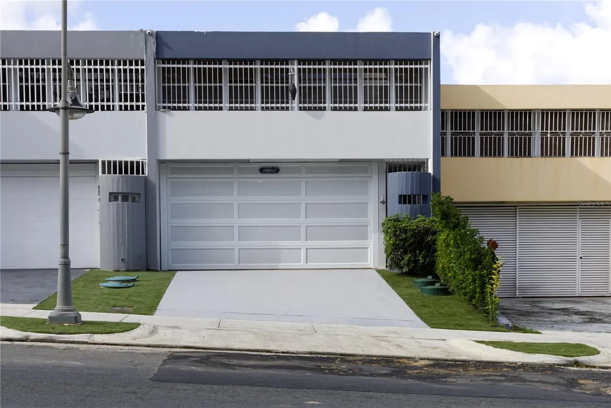 Puerto Rico Real Estate | View 632-6 AVE SAN PATRICIO, 632-6 | 4 Beds, 2 Baths